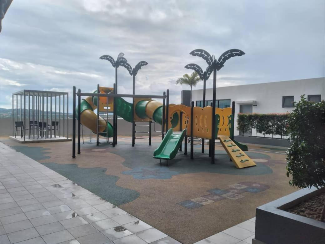 1 Dream - Tiara Imperio Studio Netflix 舒适和浪漫环境适合情侣 Bangi Exterior photo
